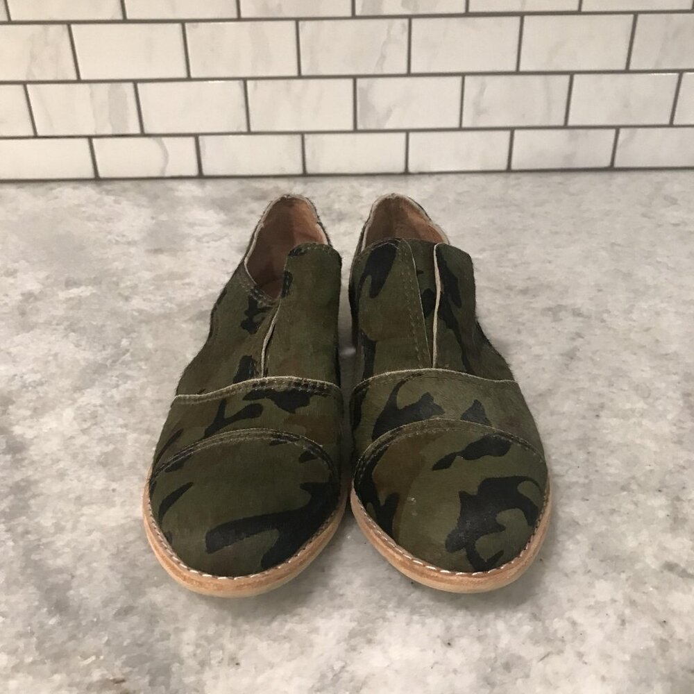 All Black Shoes Womens Size 7 Green Camo‎ Anthropologie Oxford Flats Leather - Picture 2 of 7